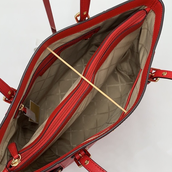 MICHAEL KORS Voyager East West Tote Crimson Color - Picture 10 of 16